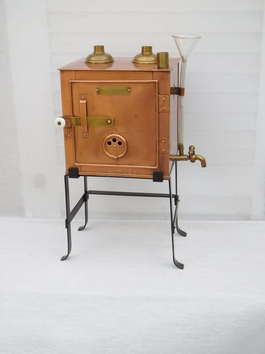 PCB - Pharmacists dry oven or drying oven ca. 1900 - 1 - Red copper