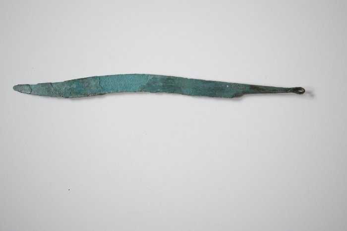 Prehistórico, Edad del Bronce Bronce cuchillo bronce (borde superior decorado) - 20 cm - (1)