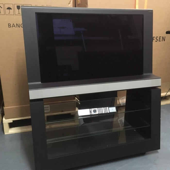 Bang & Olufsen - Beovision 8-32 32 inch FULL HD 2x hdmi - LCD television