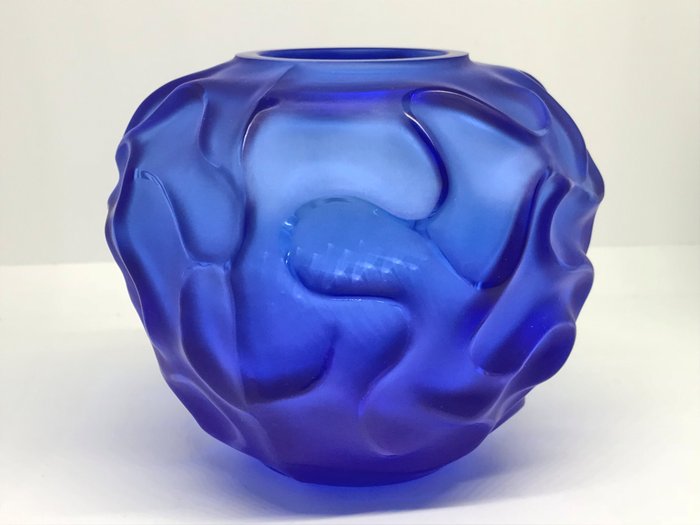 缎蓝色蜗壳水晶花瓶 - Cristallerie De Haute Bretagne，蕨类植物 - 