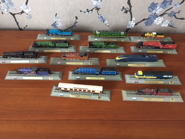 Trains of modiaal Del Prado. -Collection N Collection of 97 pieces - Scale 1:160 plastic