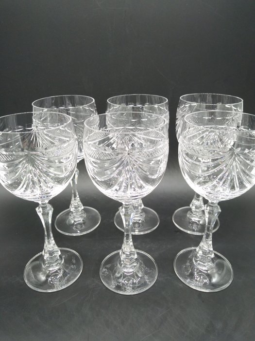 ‘Artisanat de Lorraine’, France, 6 wine glasses - Hand cut crystal