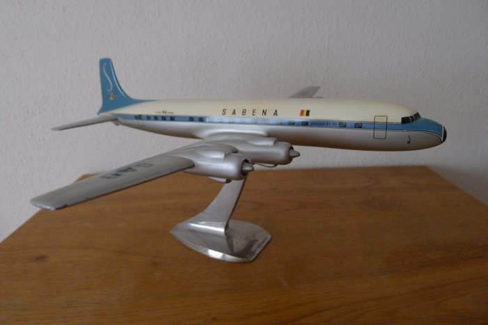 Raise Up - Rotterdam - Model - Sabena vliegtuig  Douglas DC7 - ijzer