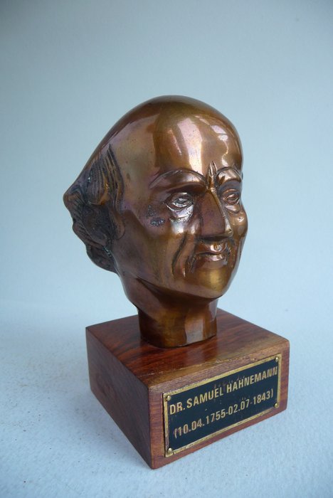 VSM Statue Dr. Samuel Hahnemann - head/bust - bronze - realist