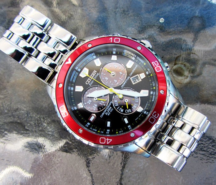 Citizen - Eco Drive Divers Perpetual Chronograph Alarm - BL5290-59F E812-S043646 red bezel  - Män - 2011-nutid