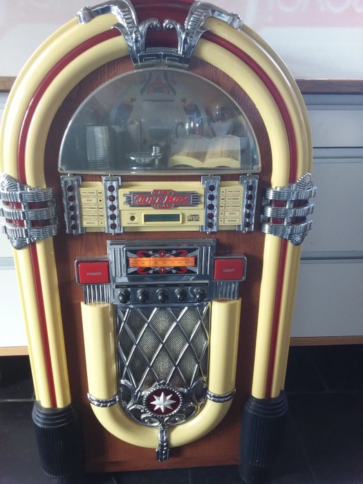 Radio "Baby jukebox 1946" 20th century.