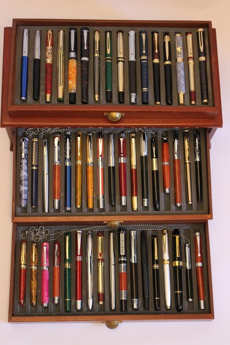 50 Montblanc, Parker, Sheaffer, iridium Germany - Füllfederhalter - Sammlung von 50