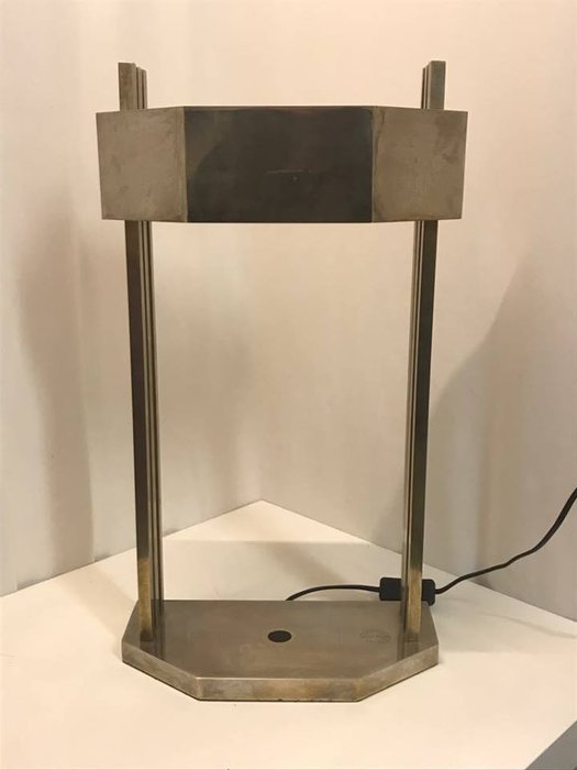 Marcel Breuer - Esposizione universale Paris 1925 - Asztali lámpa