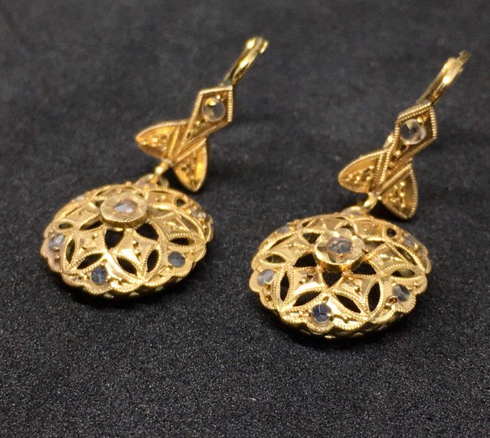 18 kt gold Córdoba earrings
