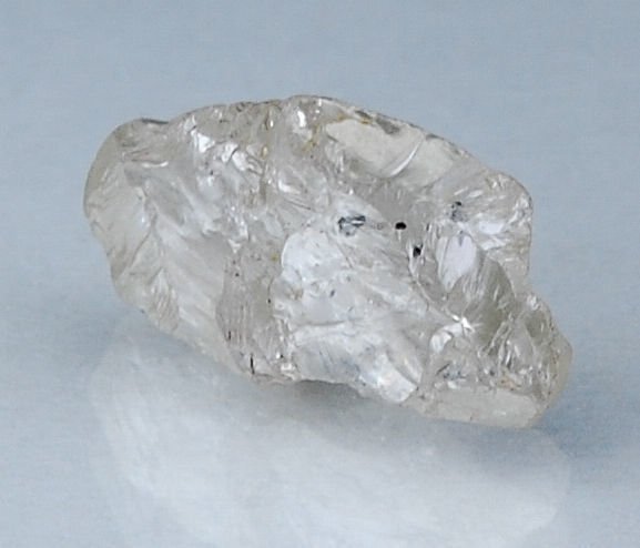 Diamant Weißer Rohdiamant 2,40 Karat - 115×66×45 mm - 0.48 g