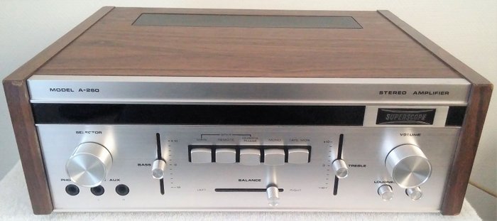 Superscope A-260 Quadraphase Quad Stereo integrated amplifier