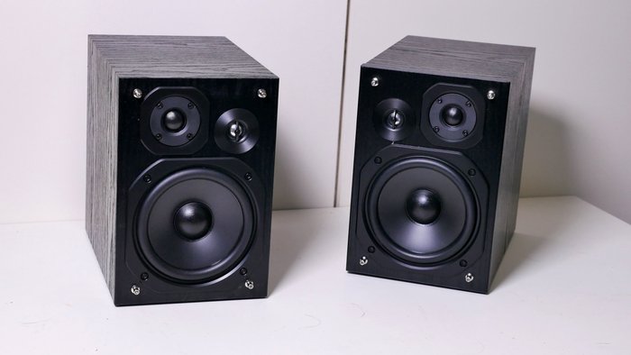 2 Panasonic speakers SB PMX 70