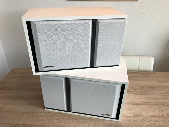 White Bose 301 Series III Rare in the condition and colour