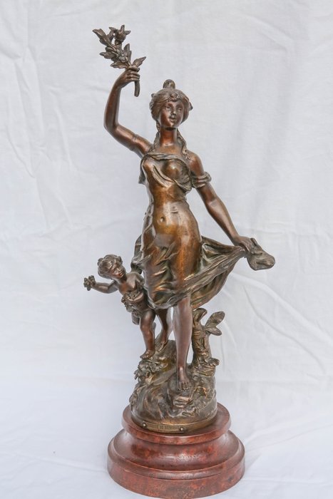 Attributed to Émile Guillemin (1841 – 1907)  stor skulpturgrupp av en ung kvinna och ängel - Råzink