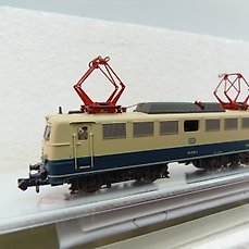5 carrozze passeggeri Luci interne beige/blu Minitrix Minitrix N 12568 loco BR 110 