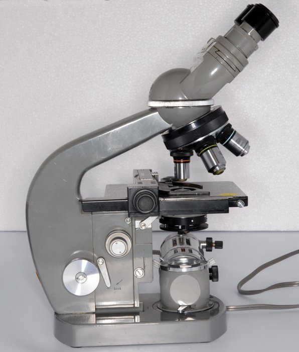 OLYMPUS Tokyo E microscope in case
