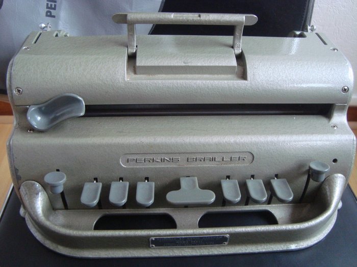 David Abraham, Perkins Brailler - Γραφομηχανή τύπου Braille - Howe Press