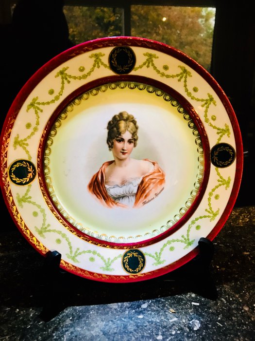 MZ Austria - Assiette en porcelaine de la duchesse Madame Récamier - Porcelaine