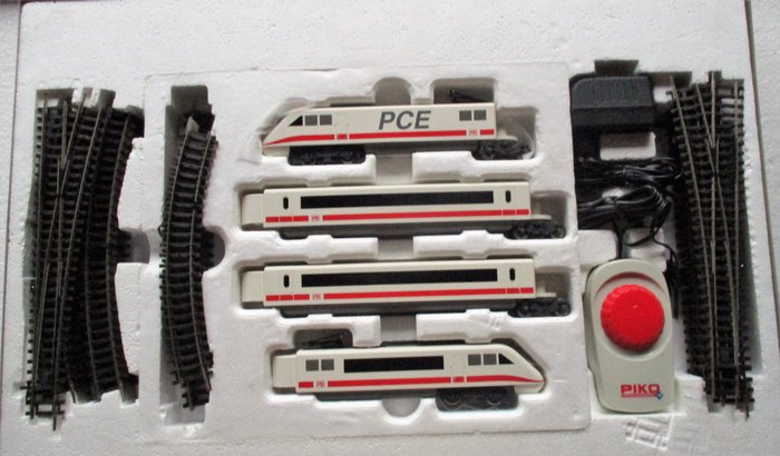 Piko H0 - train set - 57190 - starter set "City Express" with A-track - DB