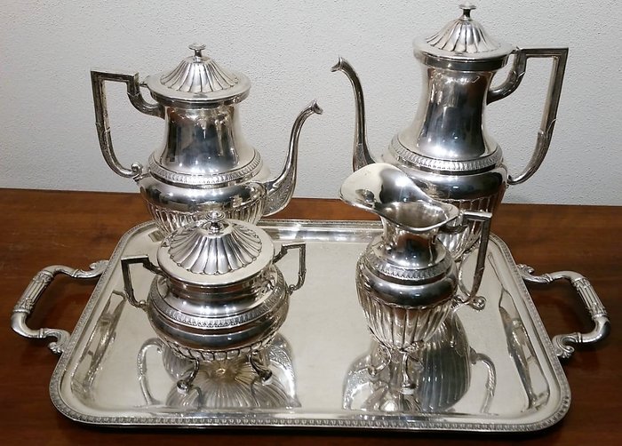 Servizio da tè e caffè - .800 argento - Italia - 1900-1949