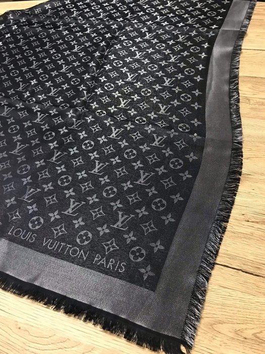 Louis Vuitton 围巾