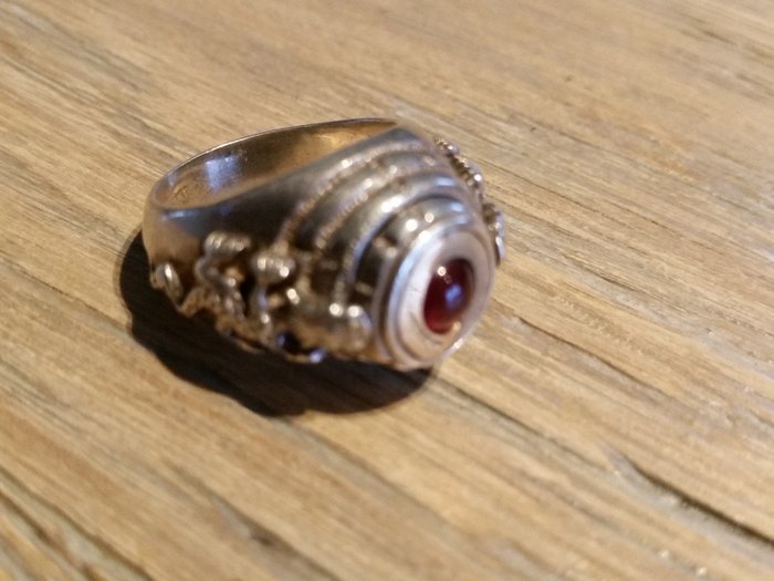 Hanussen - Gyűrű - Kétszínű - Ruby vagy Garnet