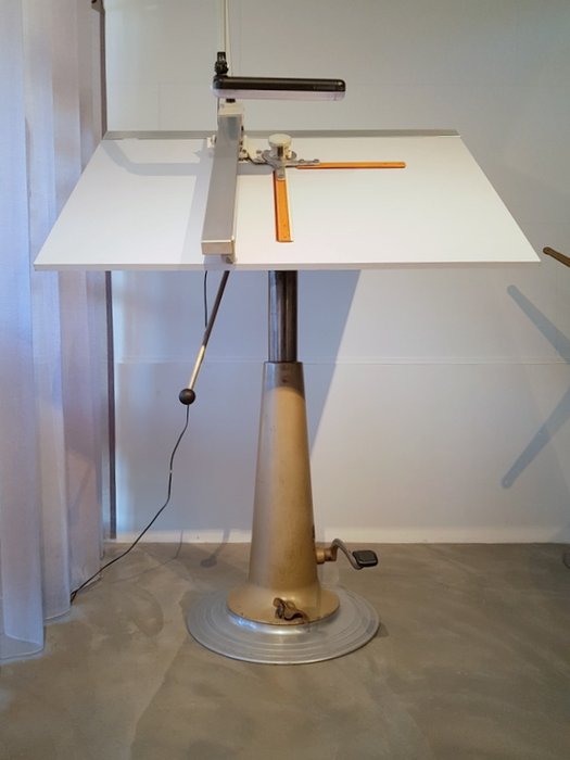 Nike Hydraulics - Industrial Drawing Table