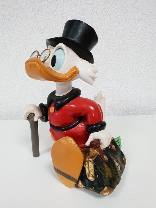 Walt Disney - Beeld - Dagobert Duck met geldkoffer
