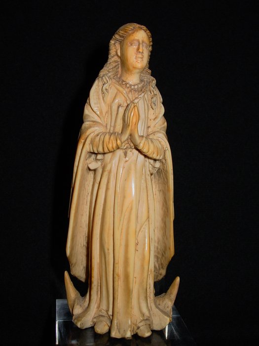 Indoportugiesische Skulptur der Jungfrau Maria - Elfenbein - 17. Jahrhundert