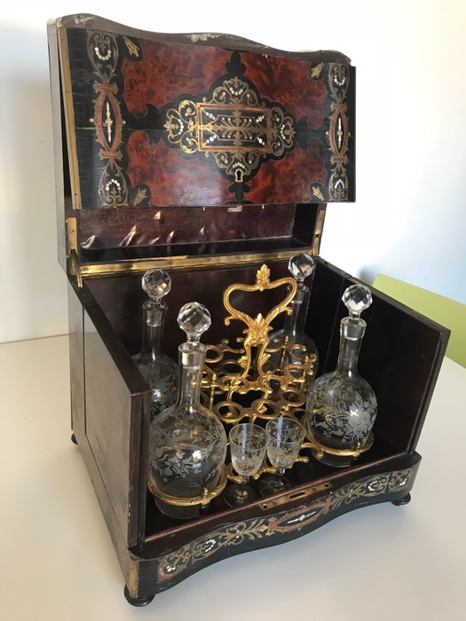 Napoleon III. Liquor-Keller - Holz, Kupfer, Perlmutt - 19. Jahrhundert