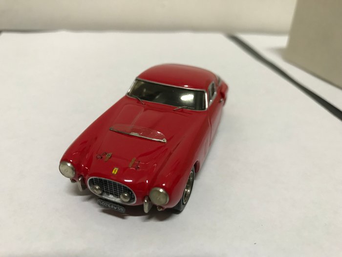 AMR - 1:43 - Ferrari 250 MM 1953 - Red
