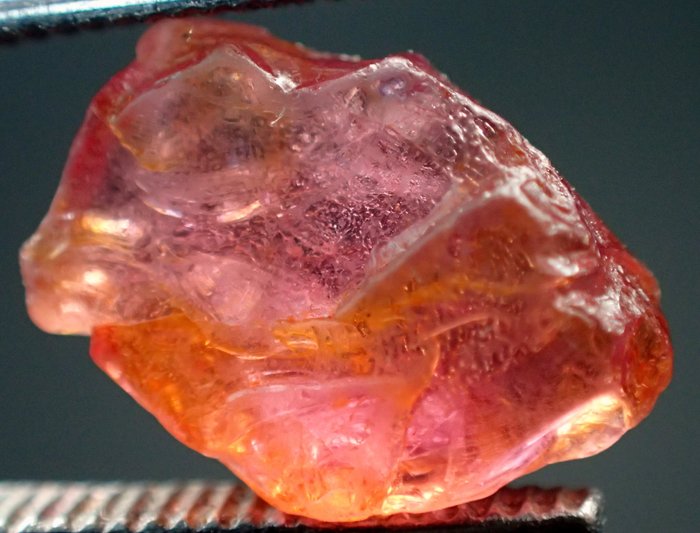 Top Gemmy Padparadscha Color Sapphire Rough Cristal sin tratar / sin calentar 3,55 ct - 11.37×7.78×4.65 mm - 0.71 g