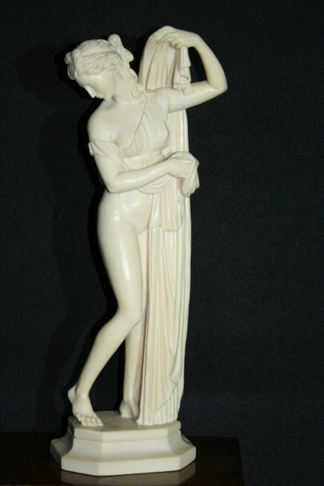 A.Santini - Aphrodite Kallipygos ou Venus Callipyge, Sculpture - Albâtre