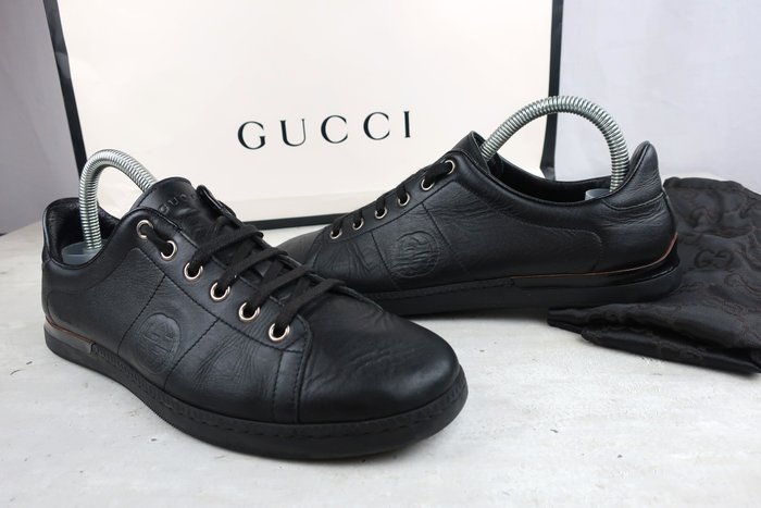 Gucci - Black Leather Interlocking GG 