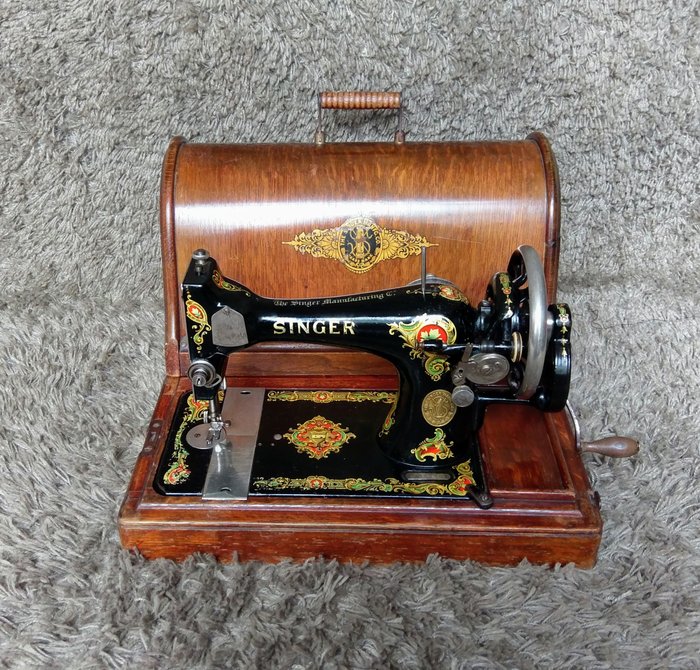 Singer 28K - Ράβοντας μηχανή με την ξύλινη περίπτωση, 1912 - Ξύλο, Σίδερο (χυτό / σφυρήλατο)