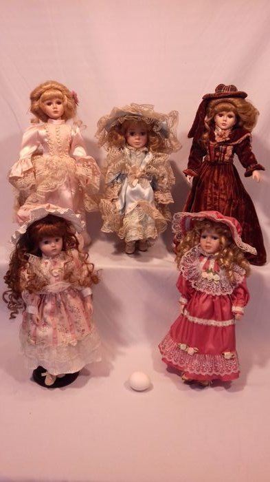 bambole di porcellana bellissime