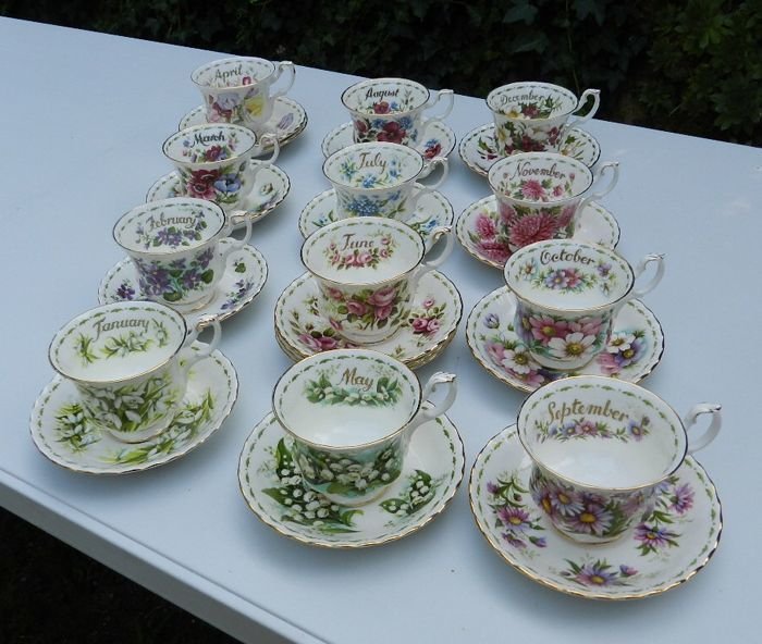 Royal Albert - Mini cups and saucers 'Flower of the month' - 12 - Porcelain