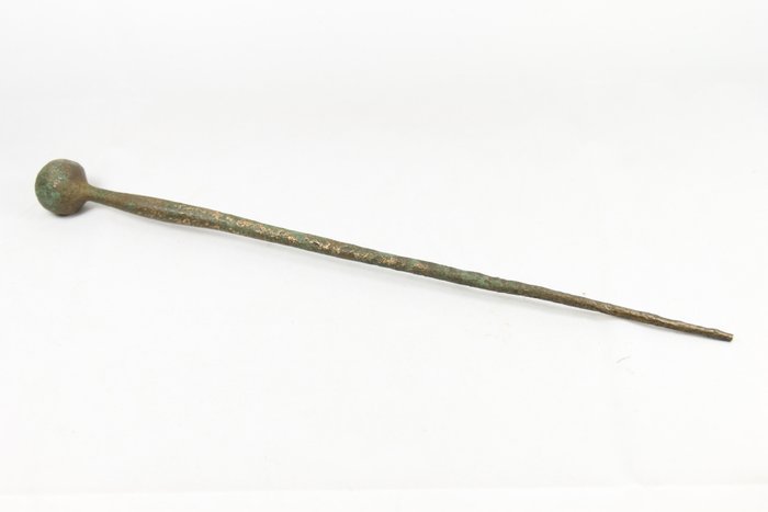 Forntid, Bronsåldern Brons TOP-konserverad nål på nålen - 24 cm - (1)