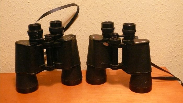2x Binoculars: Yokosho 10x50 - 87 m / 1000 m, Revue 7x50 - 122 m / 1000 m