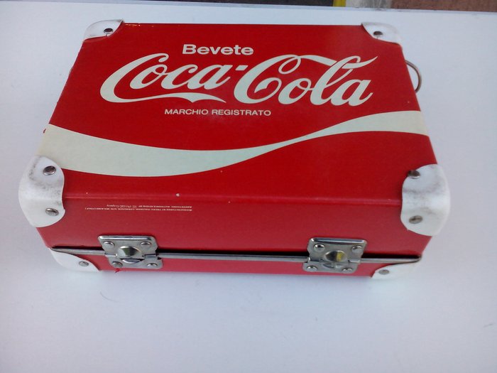 trevu Milano - valigetta Coca-Cola - 1 - cartone+ alluminio