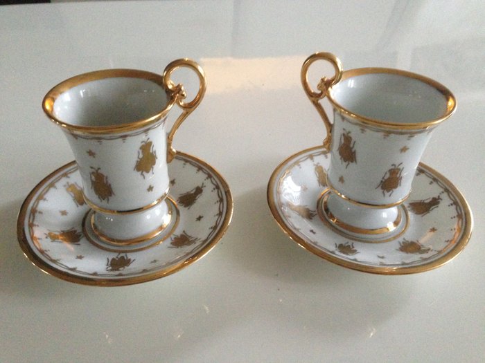 J.P  - Porcelaine de Paris - Pair of small Empire cups - Porcelain
