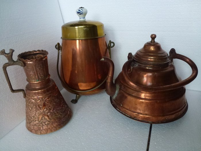 Objets à usage décoratif ancien - 3 - bronze / cuivre / laiton