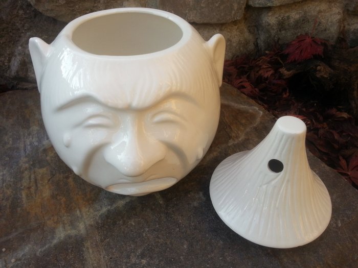 Groot wit geglazuurd aardewerk bewaarpot voor uien - 哭泣的洋葱面碗与成员 - 陶器