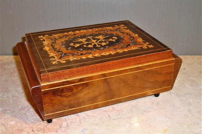 Art Deco Jewellery Box Music Box With Inlaid Wood Wood Catawiki