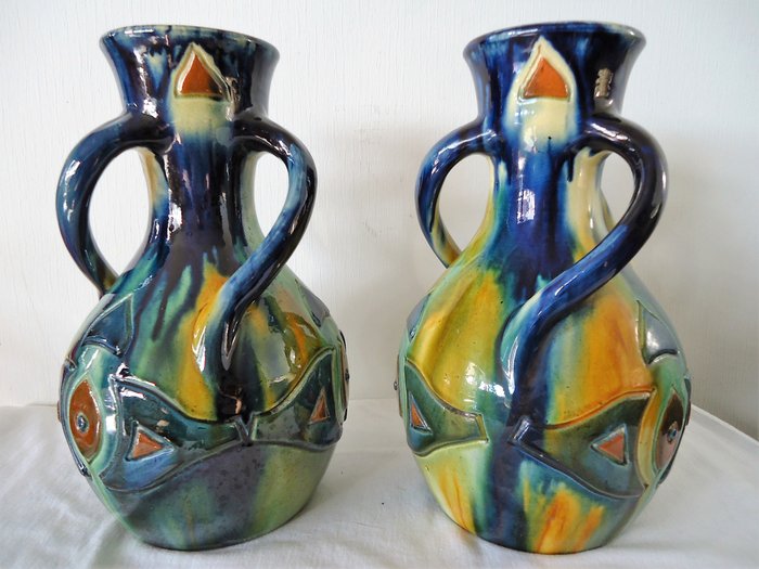 Paar Art Nouveau Torhout earthenware vases
