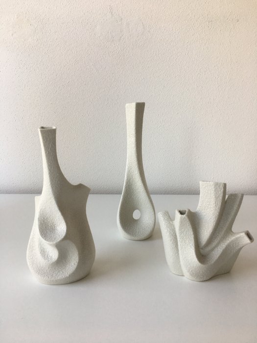 Peter Müller - Sgrafo Modern - 3 vases - Porcelain