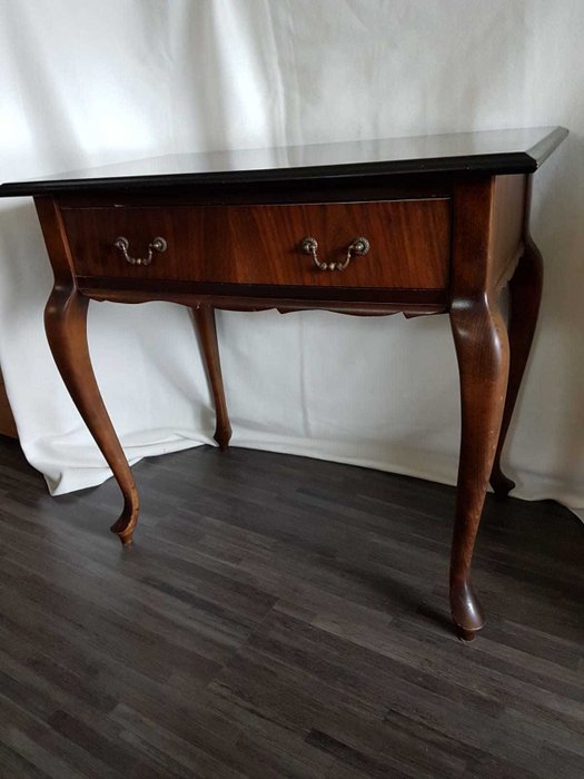 Queen Anne Style Sidetable With Drawer, Queen Anne Side Table With Drawers