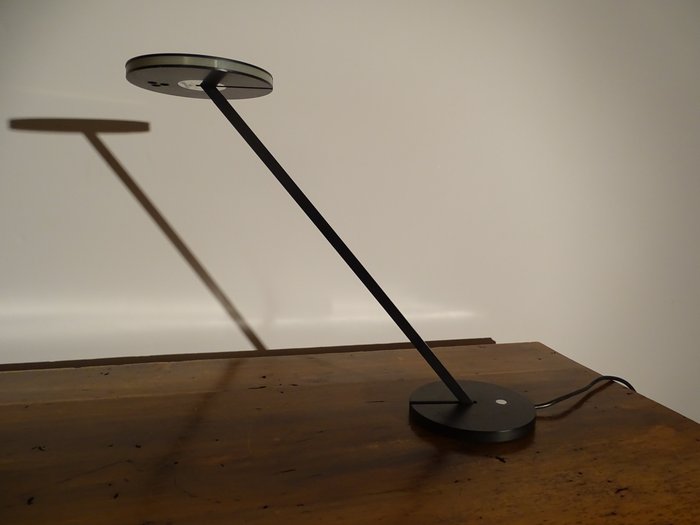 Naoto Fukasawa - Artemide - 'Itis' table lamp
