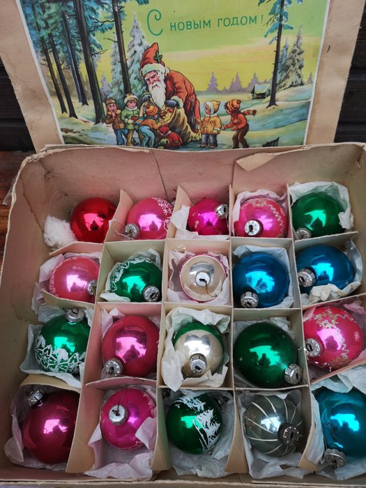 Foto Di Natale Vintage.Vintage Christmas Balls Complete Collection Of 40 Glass Catawiki