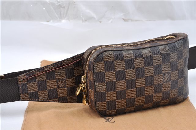 lv belt with pouch